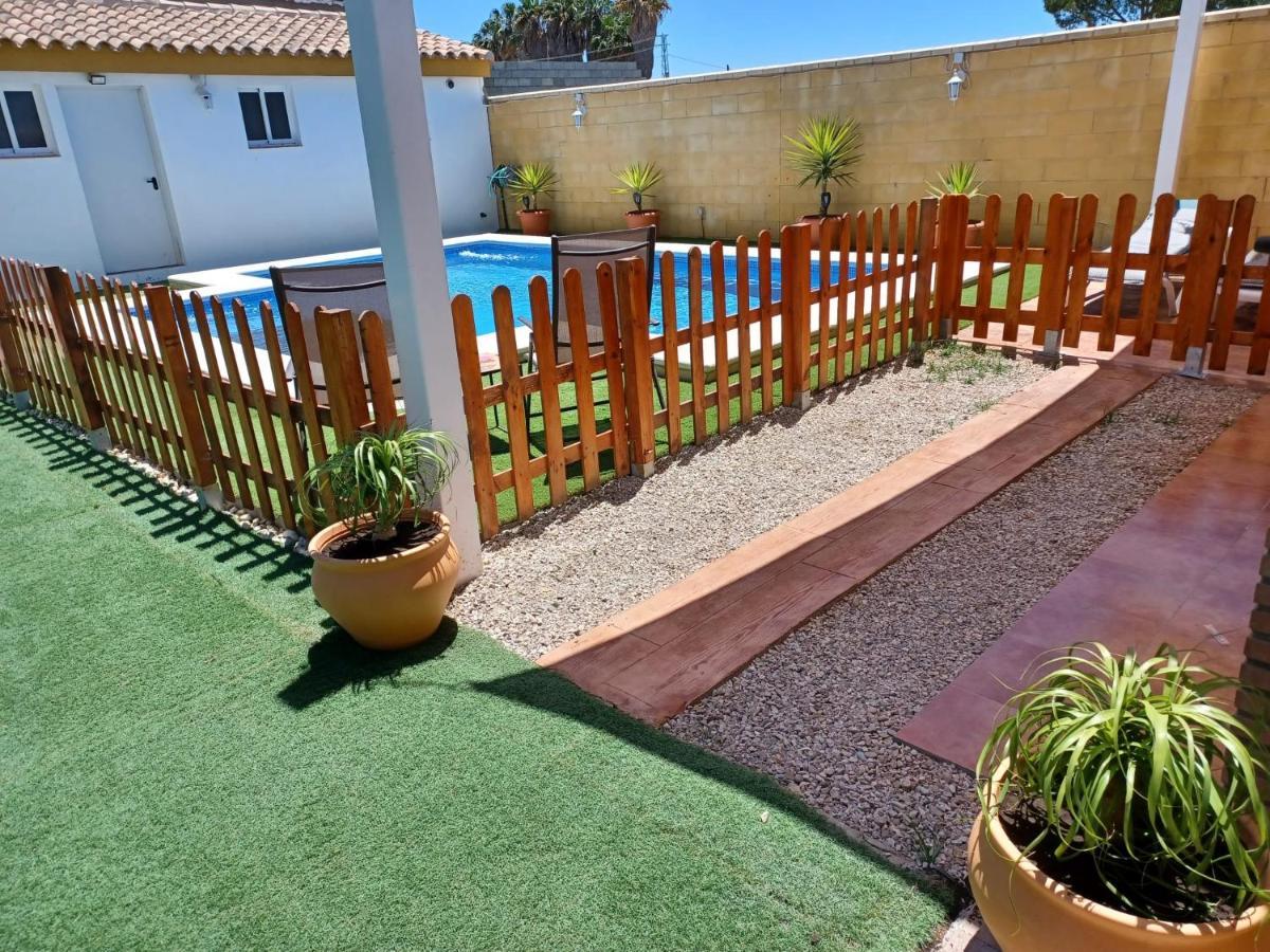 Ohana Chiclana de la Frontera Luaran gambar