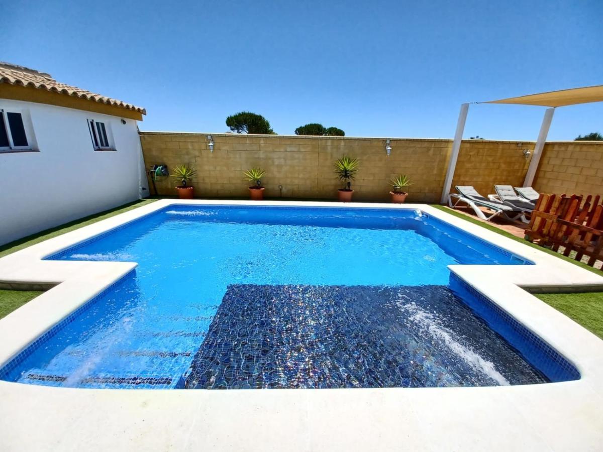 Ohana Chiclana de la Frontera Luaran gambar