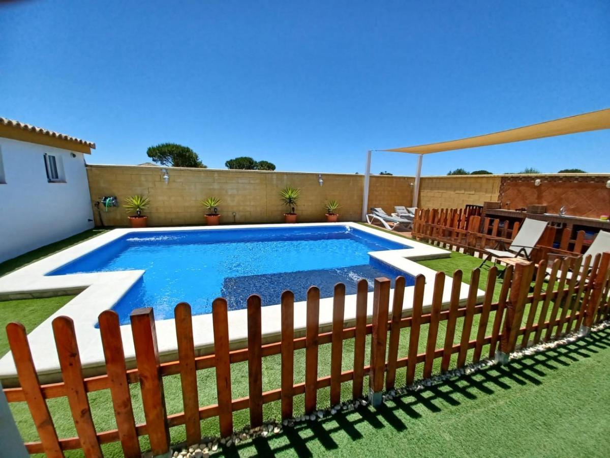 Ohana Chiclana de la Frontera Luaran gambar